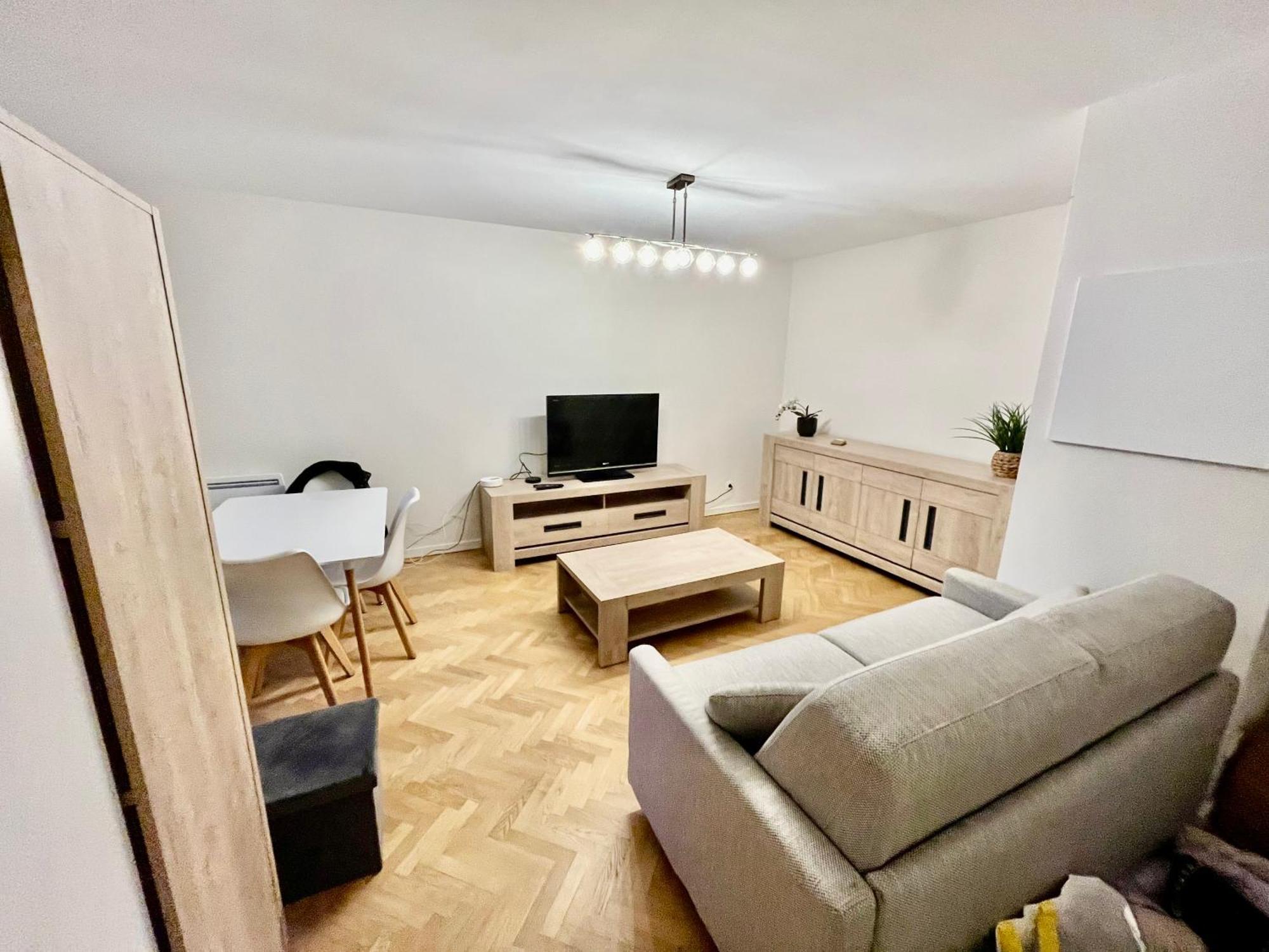Le Sept Avec Parking, Transfert Apartment Vaires-sur-Marne Luaran gambar