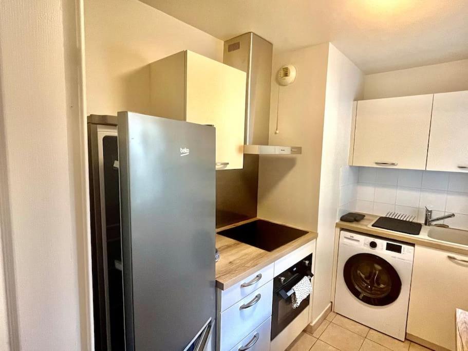 Le Sept Avec Parking, Transfert Apartment Vaires-sur-Marne Luaran gambar
